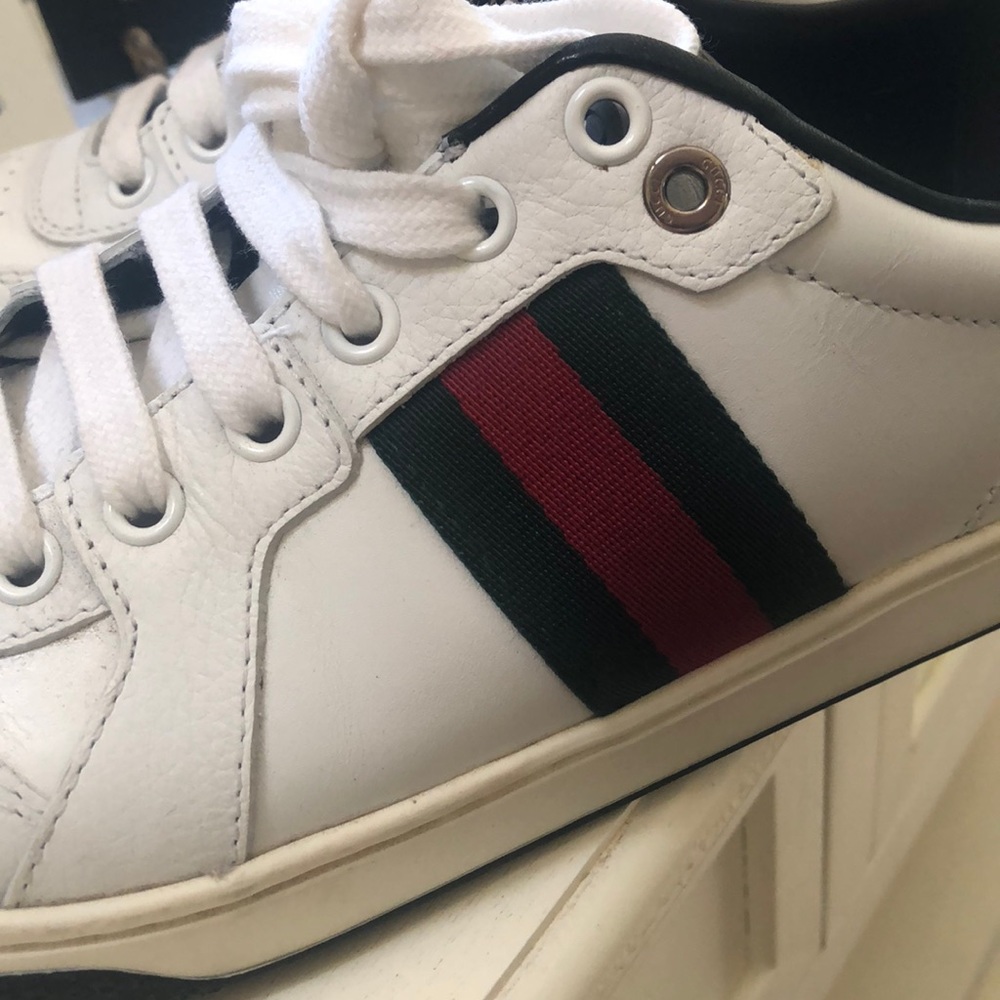 Sale ✔️Gucci Women's White Sneakers with Red and Green Stripe - Picture 2 of 12